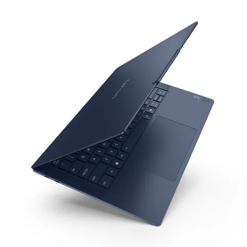Yoga Slim 7 14Q8X9 Copilot+ PC slide 4